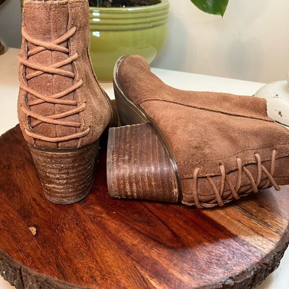 ALDO 8 Brown Suede Zip Western Ankle Fashion Boots Bootie, Criss Cross Detail, - Picture 7 of 8